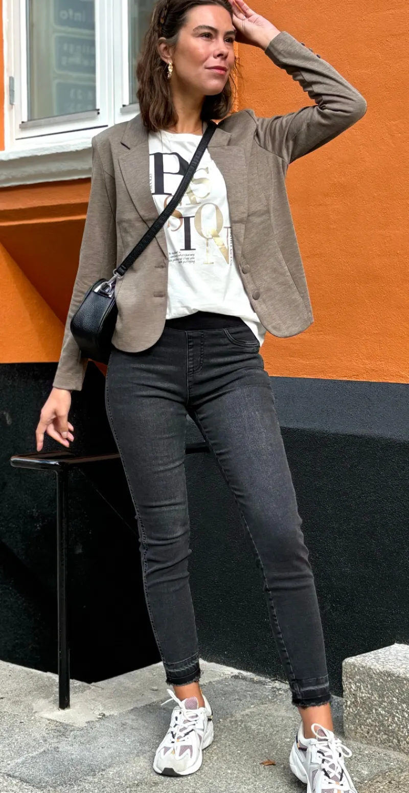 Shantal raw buks sort denim