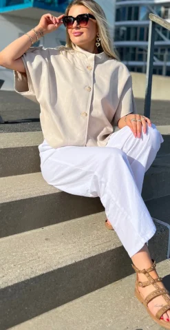 Sherry kort jakke i ruskindslook med korte ærmer beige LikeLondon