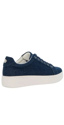 Sneakers i denim