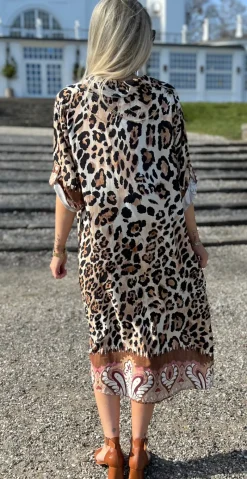 Tessa kjole med leopard LikeLondon