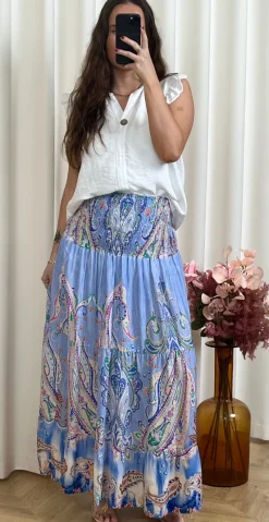 Thora nederdel med paisley print sky LikeLondon