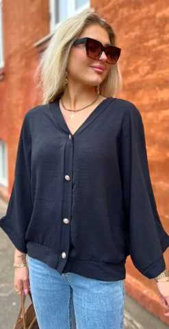 Tiffany bluse med guldknapper sort LikeLondon