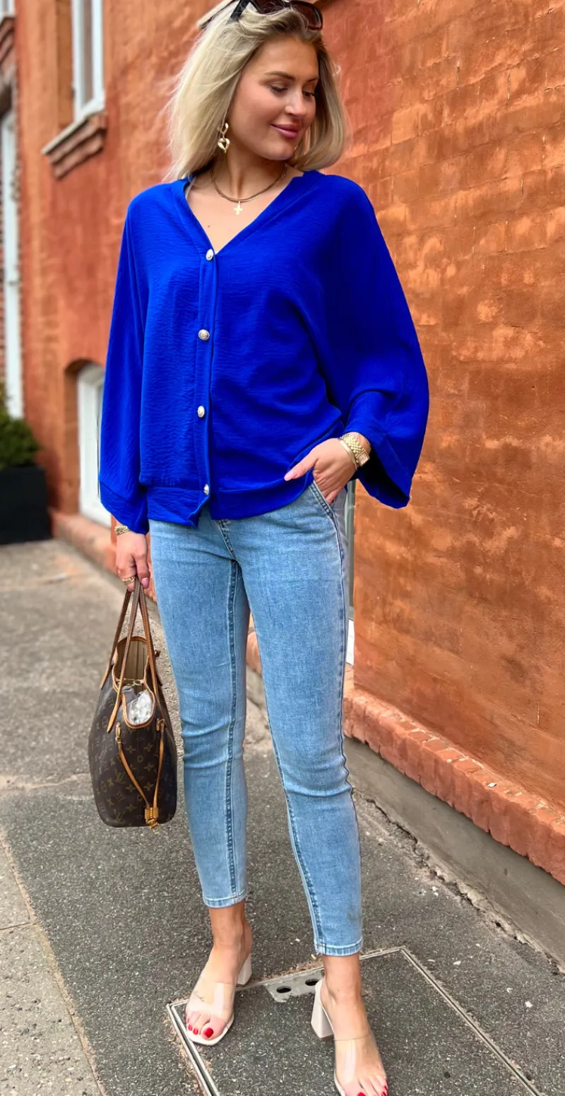 Tiffany bluse med guldknapper royal blue LikeLondon