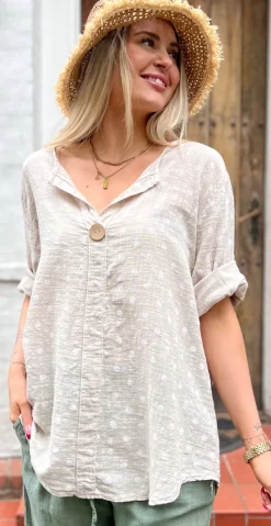 Vibe bluse med prikker og træknap beige LikeLondon