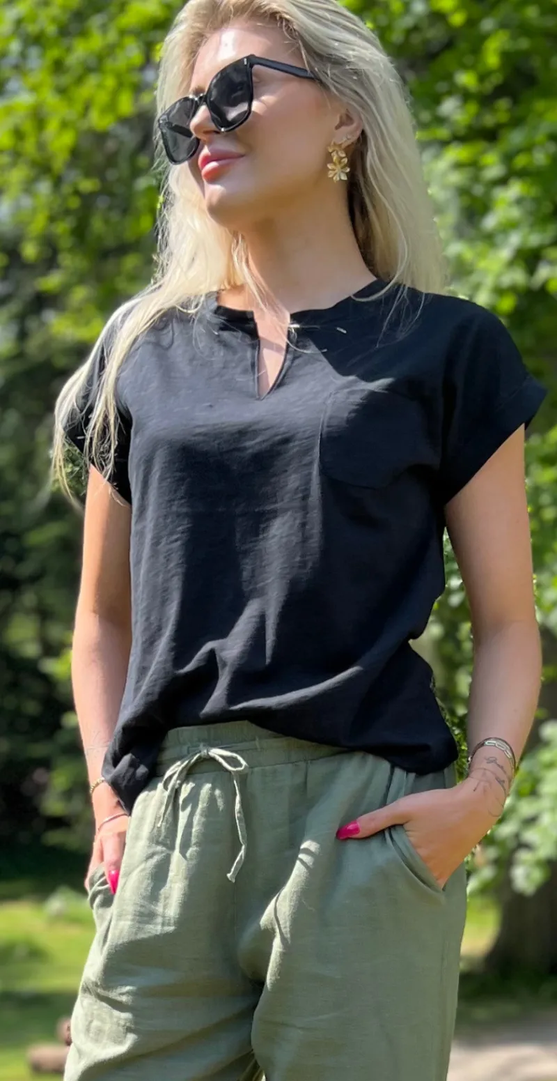 Viva T-shirt med brystlomme sort