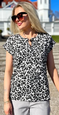 Viva T-shirt med leopard print high-rise w black