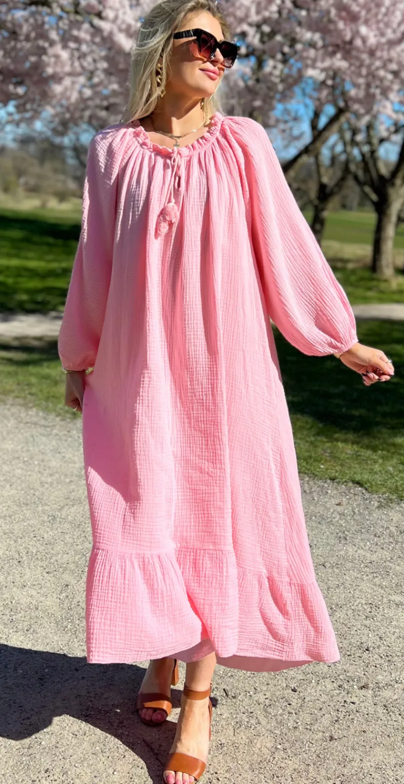 Wiki kjole med snørre og vidde ved ærmer rosa LikeLondon